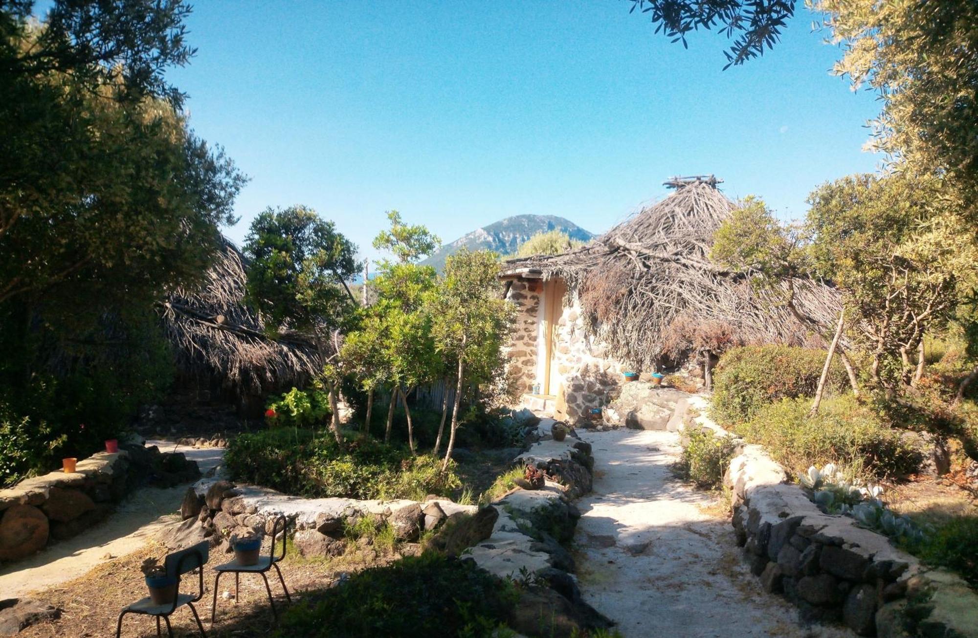 Ovile Juanne Loddo โอโรเซย ภายนอก รูปภาพ